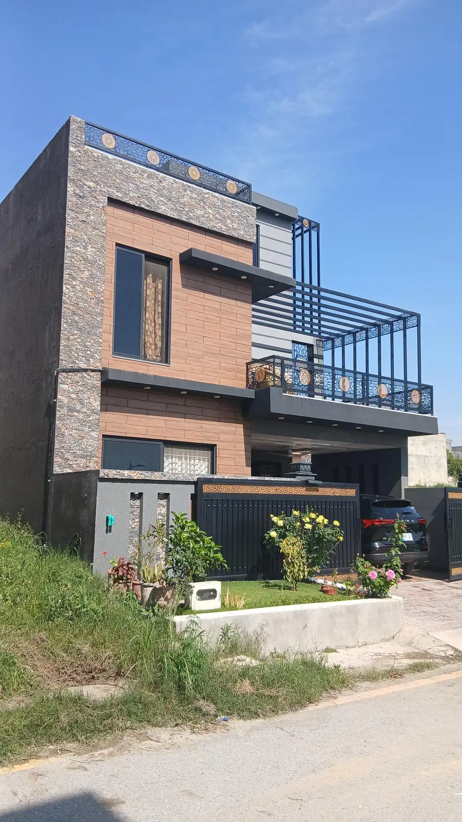 8 Marla House For Sale